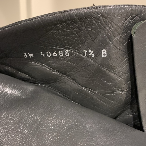 Stuart Weitzman ankle booties - Picture 8 of 8